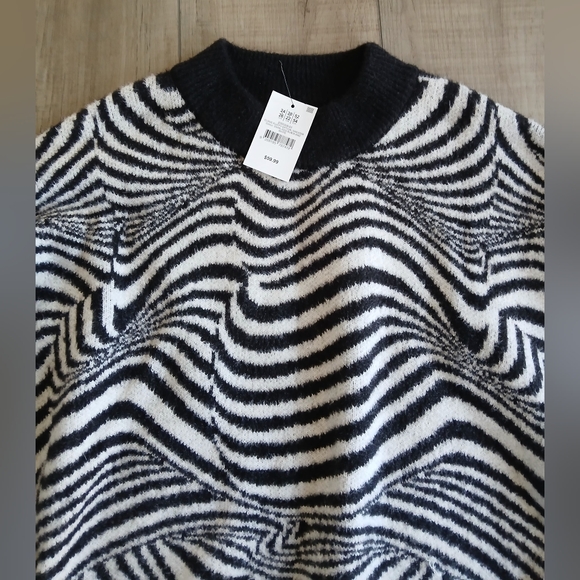 NWT Cotton On Curve Fluffy Optical Sweater in black & white. Size 20/22 US - Picture 2 of 4